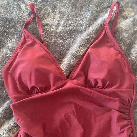 Cupshe Ruched One Piece Swimsuit - Picture 2 of 5